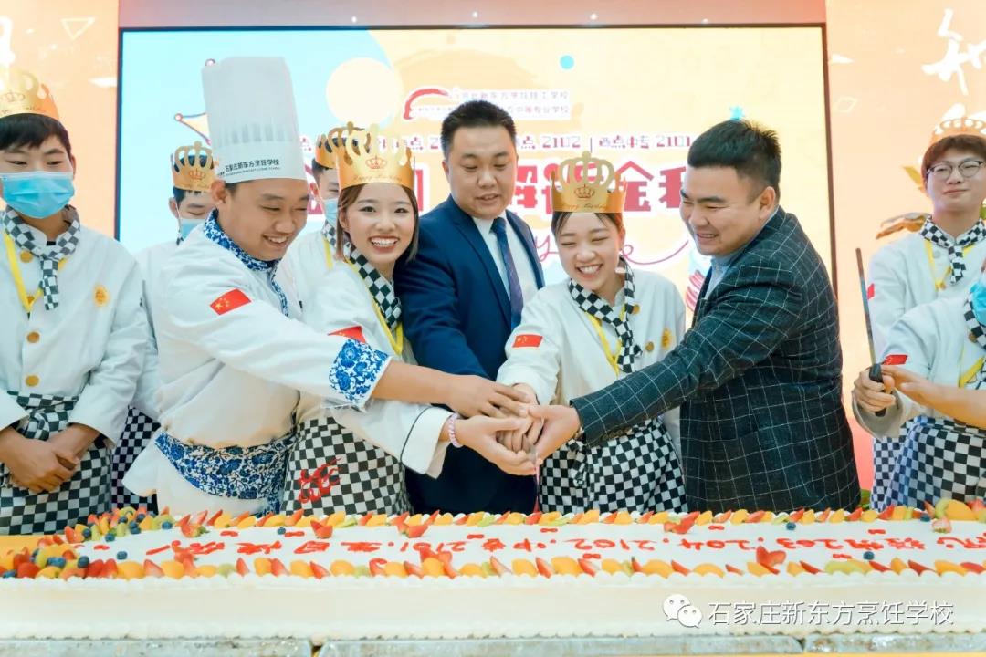 `流金歲月 邂逅金秋` 生日會丨按時長大，祝你永遠快樂！