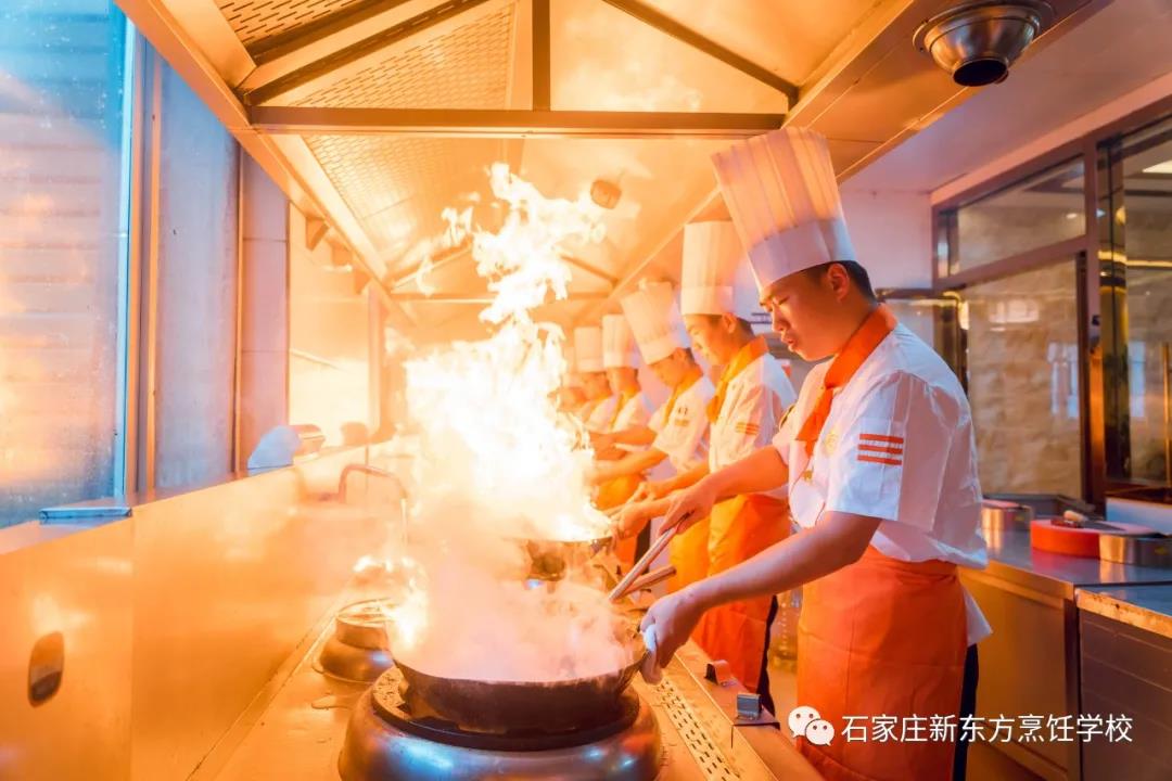 石家莊新東方：匠心傳承魯菜精髓，開(kāi)啟職場(chǎng)烹飪新風(fēng)尚