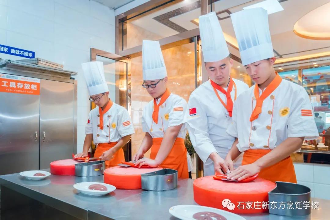 中餐專(zhuān)業(yè)技能要求與企業(yè)青睞的學(xué)生特質(zhì)