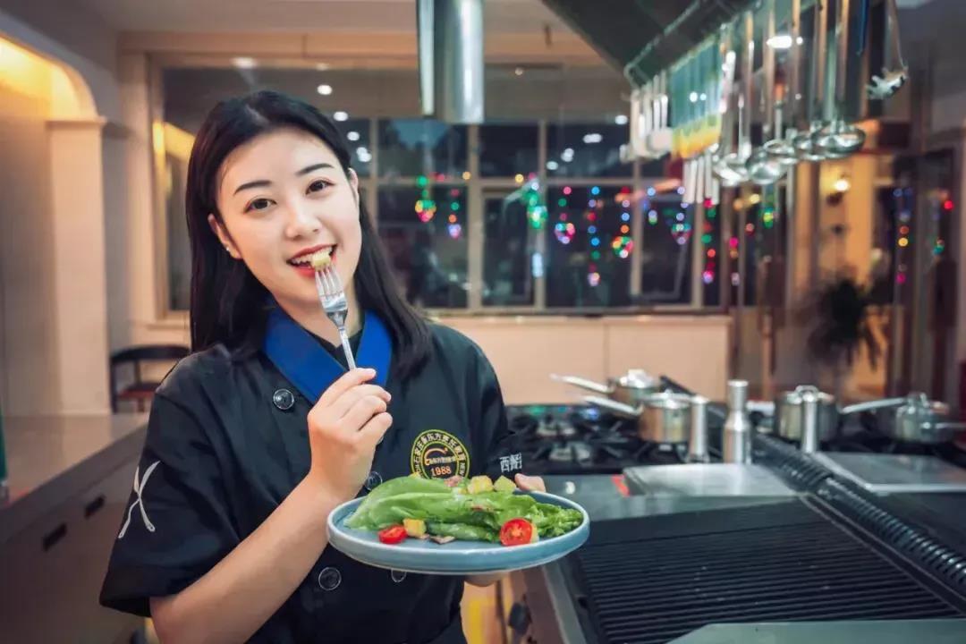 2022年女生學(xué)什么技術(shù)好？什么？