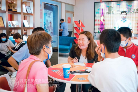 畢業(yè)生：啥都沒學(xué)會(huì)，還不如學(xué)廚師掌握一門手藝