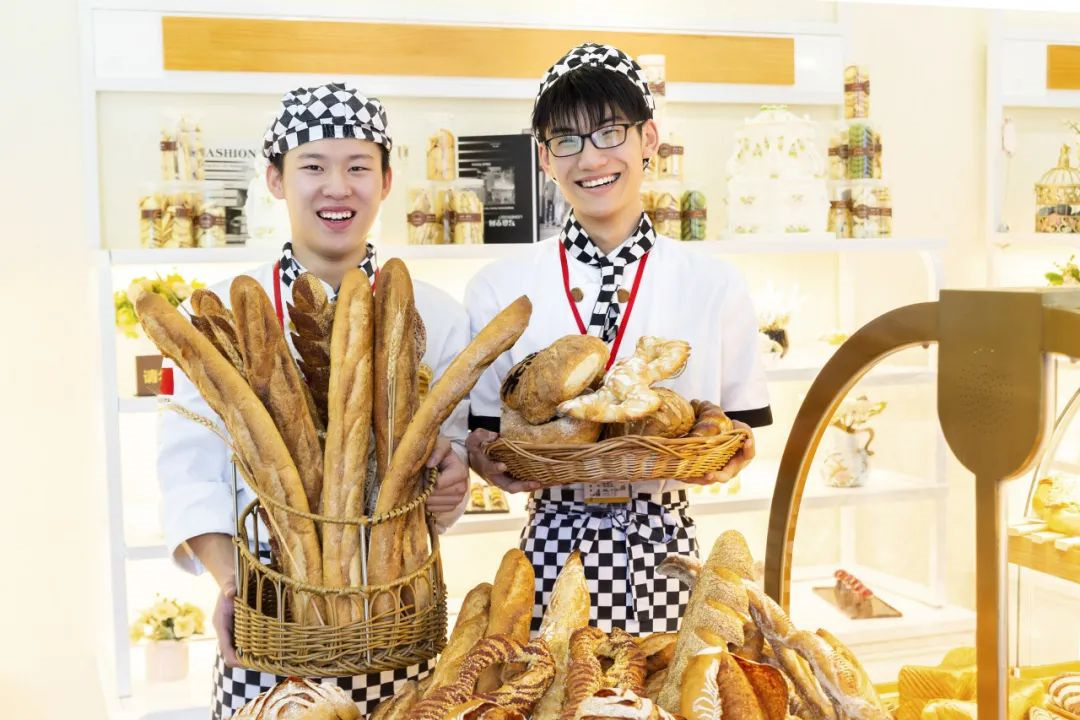 以春之名丨在河北新東方，送你一束特別的“花”