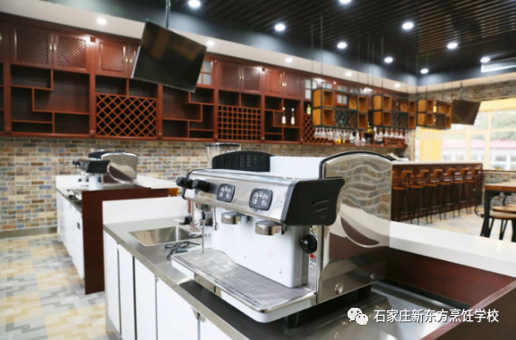 【短期飲品培訓(xùn)】趁夏季到來之前，學(xué)一門熱門技術(shù)創(chuàng)業(yè)實(shí)現(xiàn)增收!