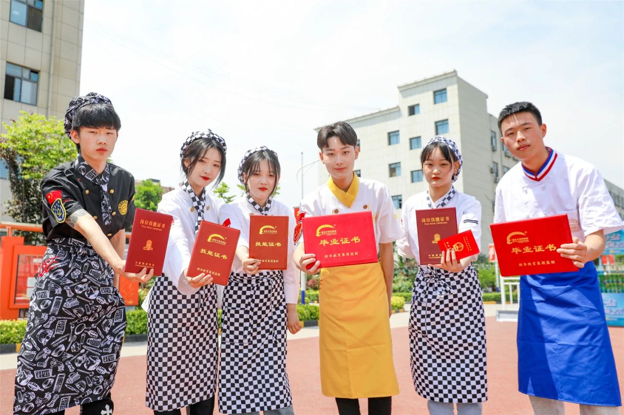 全面對比，為何我選擇從XX學(xué)校轉(zhuǎn)到河北新東方？