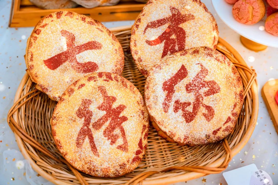 七夕迎奧運，鵲橋會健兒——河北新東方學?！巴孓D(zhuǎn)奧運蛋糕，共筑甜蜜夢想”活動邀您同慶！