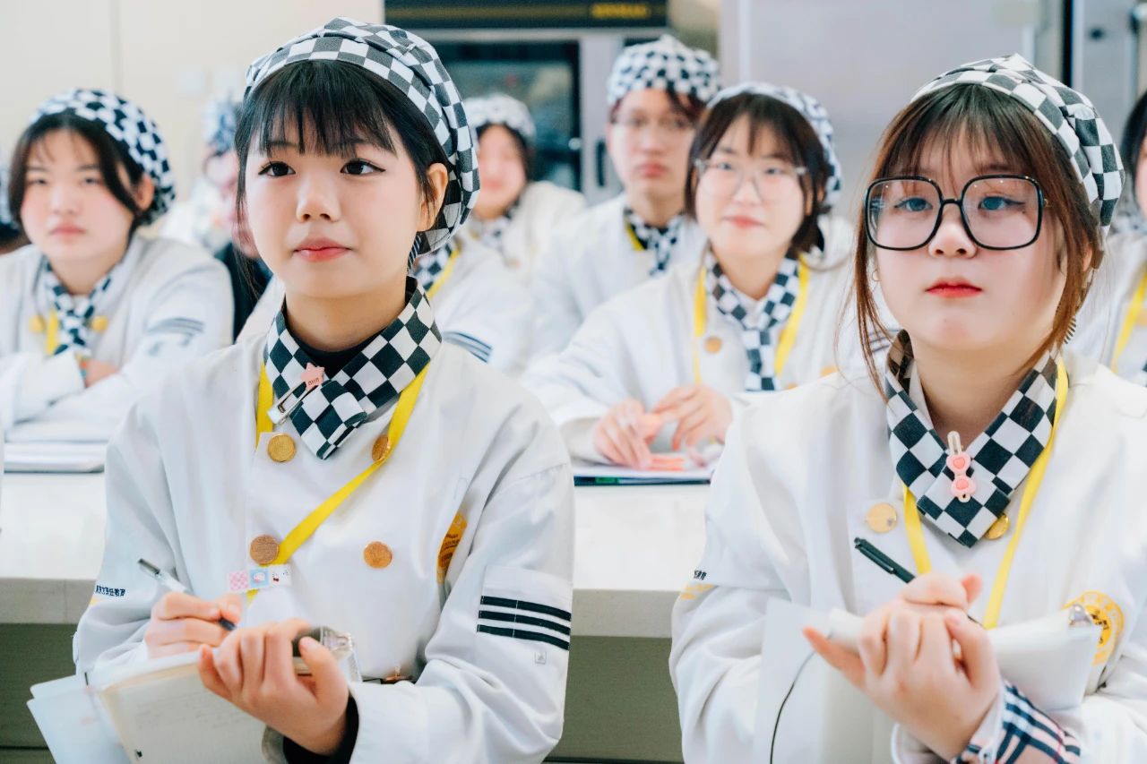 優(yōu)秀的你，有“記”可循！@新生們，筆記大賽開始啦~