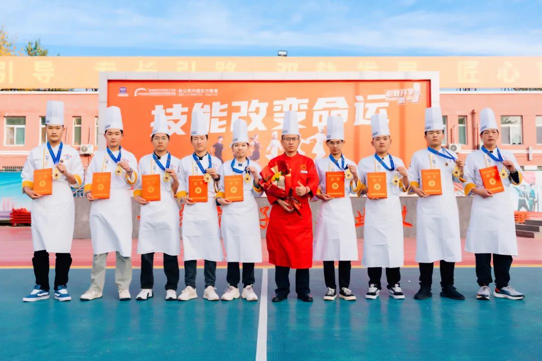 為什么聰明家庭已在中考前鎖定名額？別等啦！提前擇校優(yōu)勢(shì)大，亦可打破你的認(rèn)知！