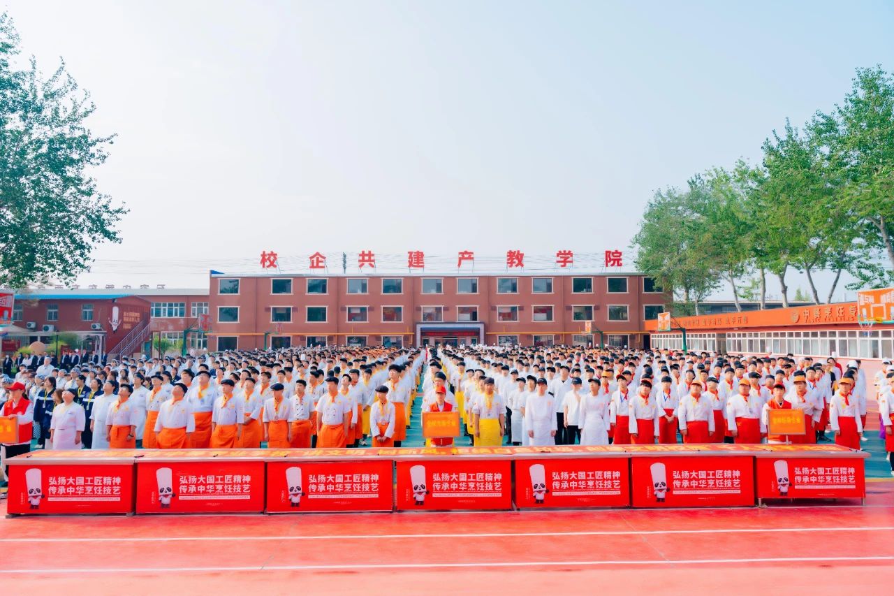 拒絕白色垃圾，創(chuàng)建綠色校園丨河北新東方全?？倓訂T，爭做校園環(huán)保先鋒！