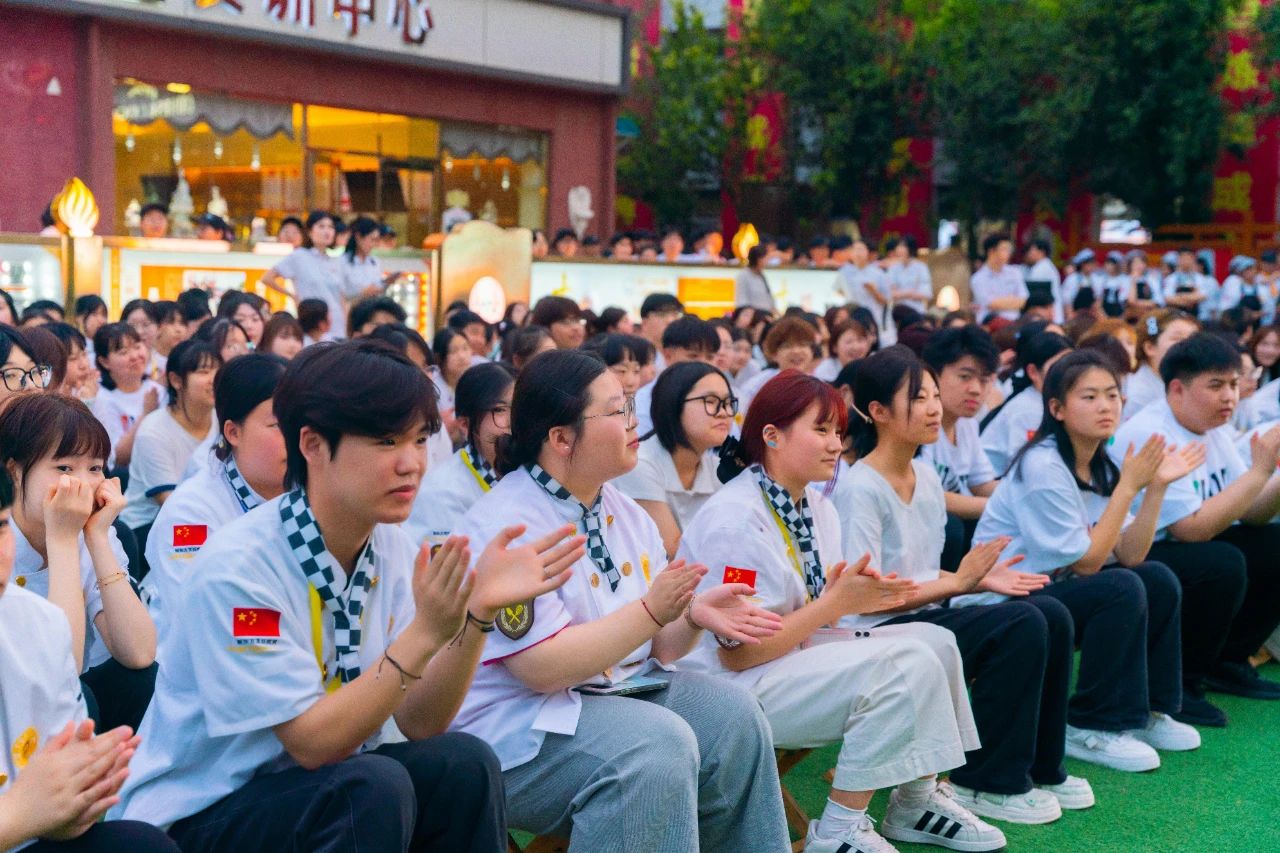【中考志愿填報(bào)】選對學(xué)校比考高分更重要！中考生家長必看