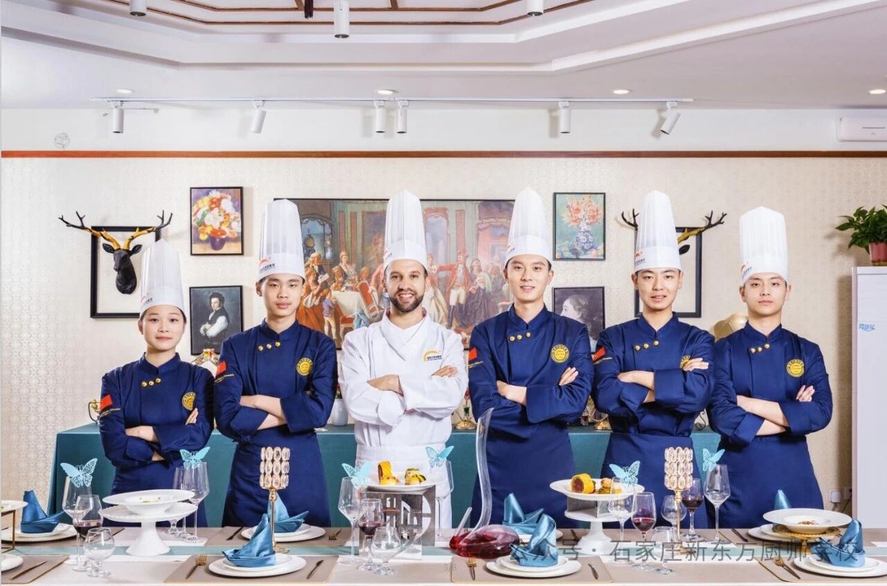 正青春，當(dāng)燃不一樣！15-20歲，來(lái)石家莊新東方，用烹飪技術(shù)點(diǎn)亮你的高光時(shí)刻