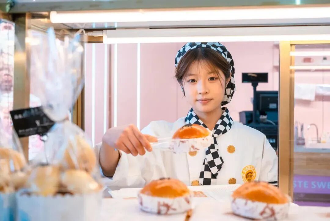 【河北新東方烹飪技工學(xué)校學(xué)烘焙】零基礎(chǔ)怎么學(xué)？學(xué)得會嗎？學(xué)費多少？