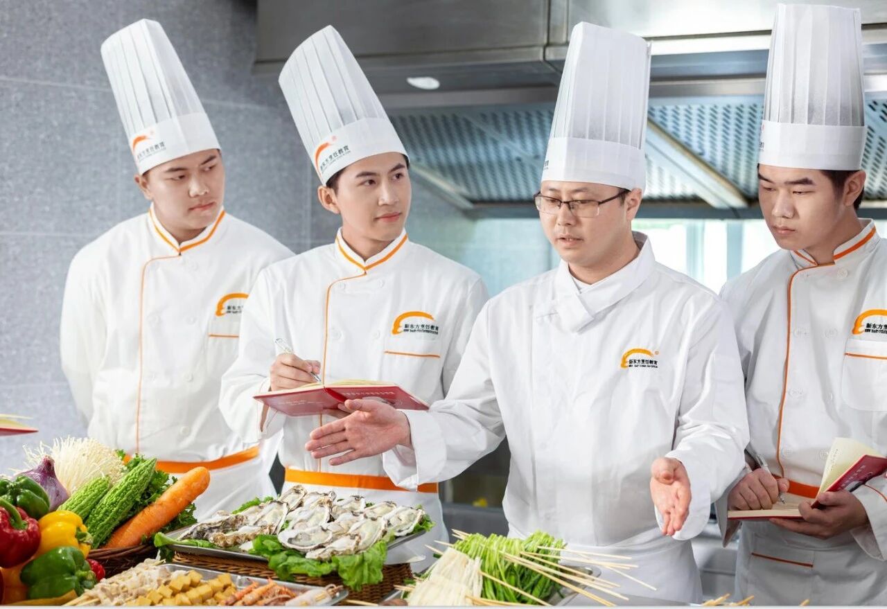 必看！男生適合學(xué)什么技術(shù)好？學(xué)務(wù)實(shí)的技能逆襲人生~